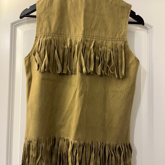 Vintage Northland Fringe Vest Womens Small with belt made in Canada - Picture 6 of 8